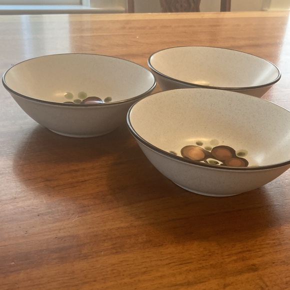 Noritake Folkstone Orinda Bowls Set of Three - Picture 4 of 12